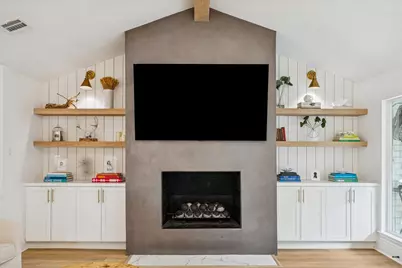 10739 Longmont Drive, Houston, TX 77042 - Photo 12