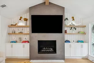 10739 Longmont Dr, Houston, TX 77042 - Photo 12