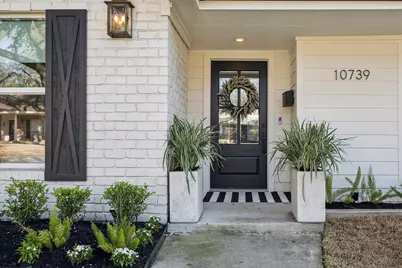 10739 Longmont Drive, Houston, TX 77042 - Photo 2