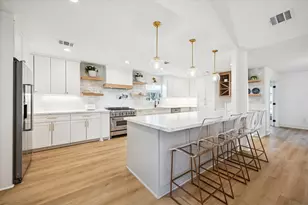 10739 Longmont Dr, Houston, TX 77042 - Photo 16