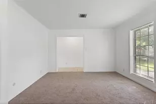 707 Briargrove Dr, Alvin, TX 77511 - Photo 6