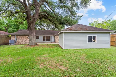 707 Briargrove Drive, Alvin, TX 77511 - Photo 22
