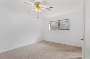707 Briargrove Dr, Alvin, TX 77511 - Photo 16