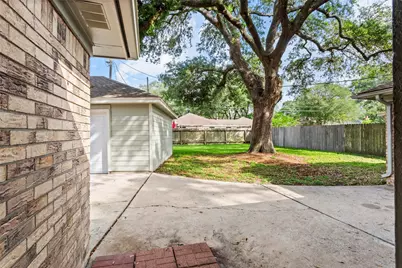707 Briargrove Drive, Alvin, TX 77511 - Photo 20