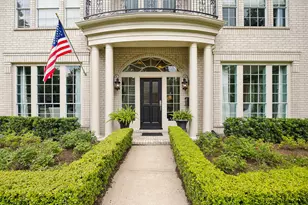 3755 Maroneal St, Houston, TX 77025 - Photo 2