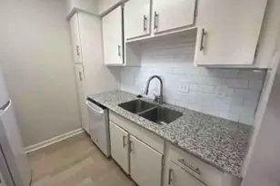 8427 Hearth Dr, Houston, TX 77054 - Photo 2