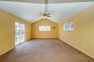 12210 Woodcliff Dr, Houston, TX 77013 - Photo 10