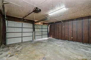 12210 Woodcliff Dr, Houston, TX 77013 - Photo 32