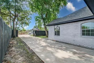 1909 Melbourne St, Houston, TX 77026 - Photo 34