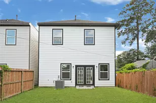 9212 Arvin St, Houston, TX 77028 - Photo 18