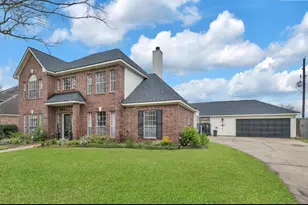 28251 Nancy Ln, Conroe, TX 77385 - Photo 2
