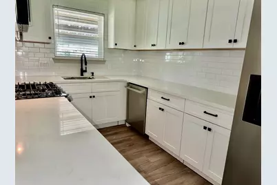 1303 S Franklin Avenue, Cleveland, TX 77327 - Photo 6