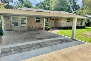 1303 S Franklin Ave, Cleveland, TX 77327 - Photo 1