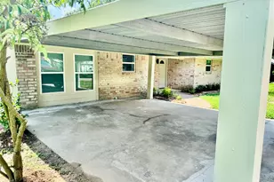 1303 S Franklin Ave, Cleveland, TX 77327 - Photo 2