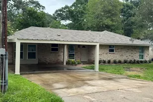 1303 S Franklin Ave, Cleveland, TX 77327 - Photo 1