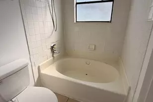 7901 Cambridge St, Houston, TX 77054 - Photo 8