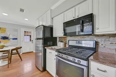 115 S 8th Street, Alvin, TX 77511 - Photo 14