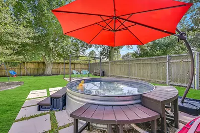 115 S 8th Street, Alvin, TX 77511 - Photo 24