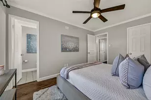 115 S 8th St, Alvin, TX 77511 - Photo 16