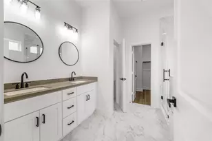 7901 Cora St, Houston, TX 77088 - Photo 14