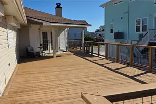 1702 E Castaway St, Tiki Island, TX 77554 - Photo 16