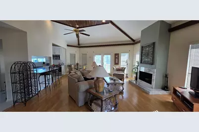 1702 E Castaway Street, Tiki Island, TX 77554 - Photo 8