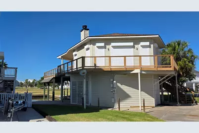 1702 E Castaway Street, Tiki Island, TX 77554 - Photo 2