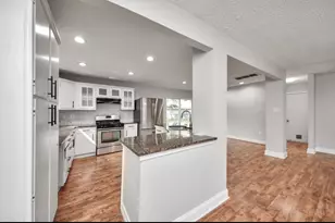 2015 E Lacey Oak Cir, The Woodlands, TX 77380 - Photo 16