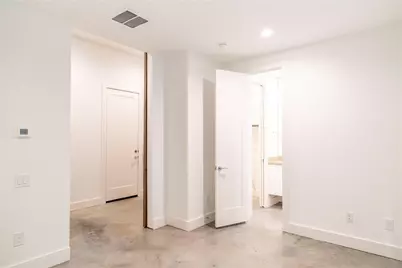 5869 E Post Oak Lane, Houston, TX 77055 - Photo 6