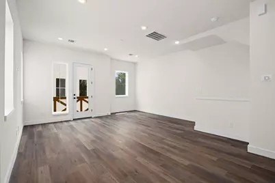 3905 Pinemont Drive #E, Houston, TX 77018 - Photo 10