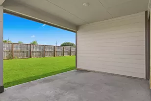 111 Wildflower Ln, Dayton, TX 77535 - Photo 8
