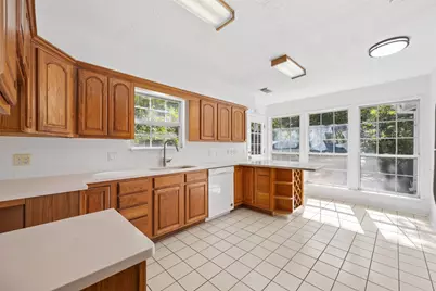 12 Dewthread Court, The Woodlands, TX 77380 - Photo 4
