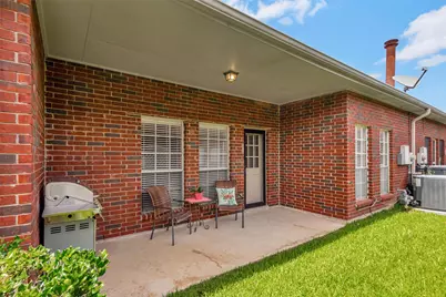 3310 Country Meadows Court, Pearland, TX 77584 - Photo 32