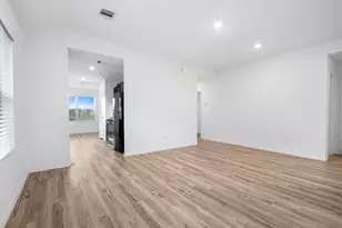 14519 Broadbury Pond Rd, Rosharon, TX 77583 - Photo 4