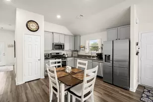 206 N Lynx Trail, Montgomery, TX 77316 - Photo 8