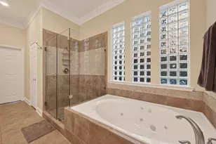 5349 Val Verde St, Houston, TX 77056 - Photo 18