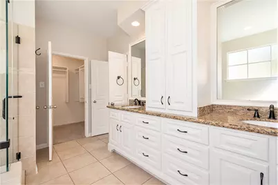 15 Larks Aire Place, The Woodlands, TX 77381 - Photo 10