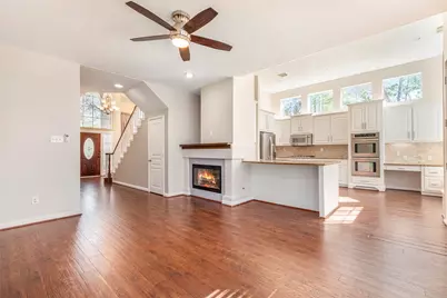 15 Larks Aire Place, The Woodlands, TX 77381 - Photo 6