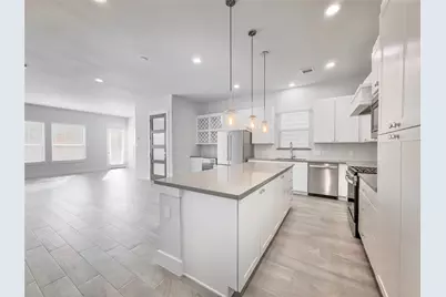 1602 Westside Gardens Lane, Houston, TX 77055 - Photo 4
