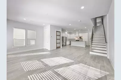 1602 Westside Gardens Lane, Houston, TX 77055 - Photo 10