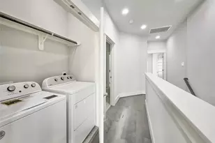 1602 Westside Gardens Ln, Houston, TX 77055 - Photo 24