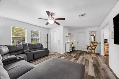 1426 15th Avenue N, Texas City, TX 77590 - Photo 4