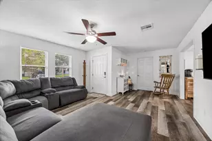 1426 15th Ave N, Texas City, TX 77590 - Photo 4