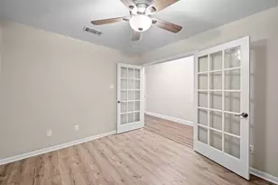 5914 Stirring Winds Ln, Houston, TX 77086 - Photo 10