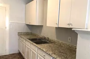 1658 W Main St, Houston, TX 77006 - Photo 8