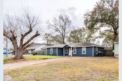 5938 Southlark Street, Houston, TX 77033 - Photo 2