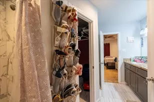 5938 Southlark St, Houston, TX 77033 - Photo 20