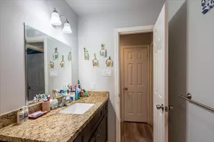 5938 Southlark St, Houston, TX 77033 - Photo 30