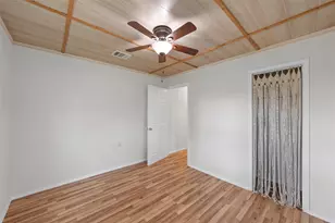 312 E Colorado St, Bremond, TX 76629 - Photo 16