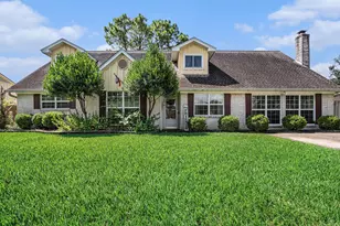 8019 Sharpview Dr, Houston, TX 77036 - Photo 1